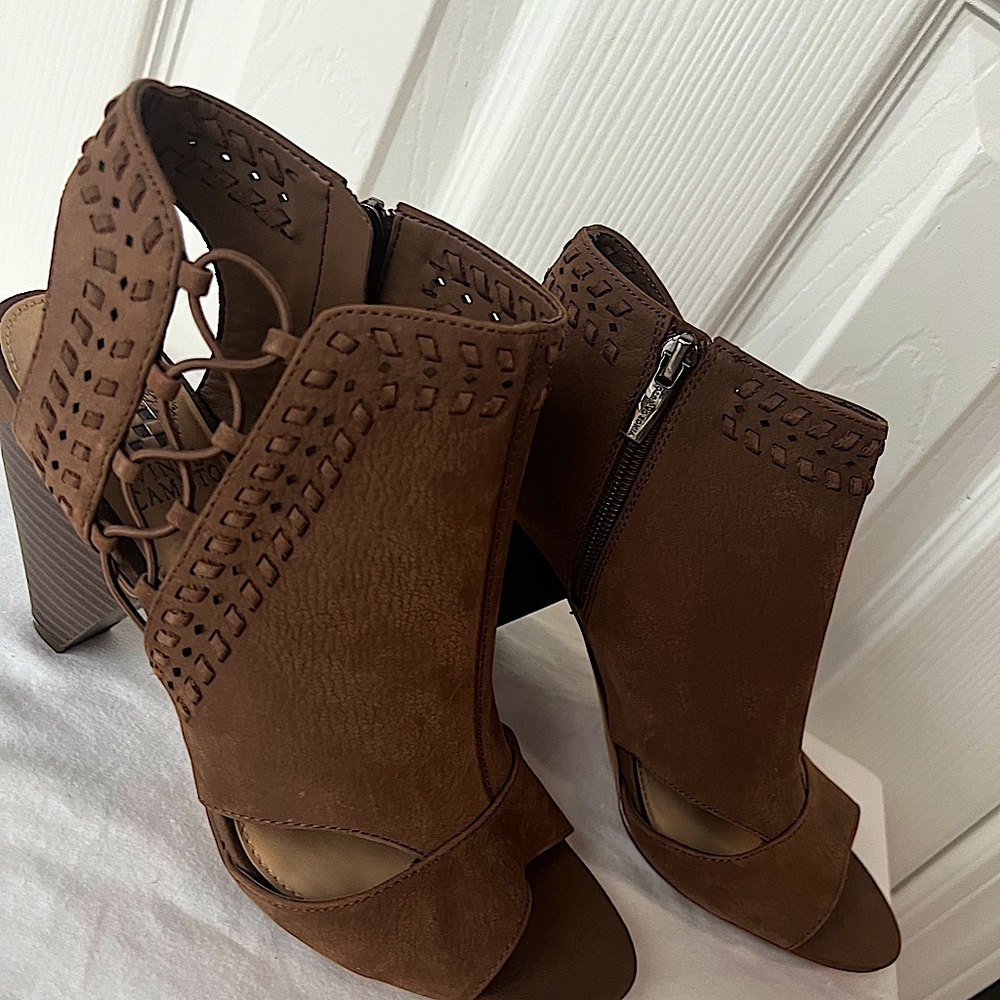 Vince Camuto open toe bootie size 9. NWT